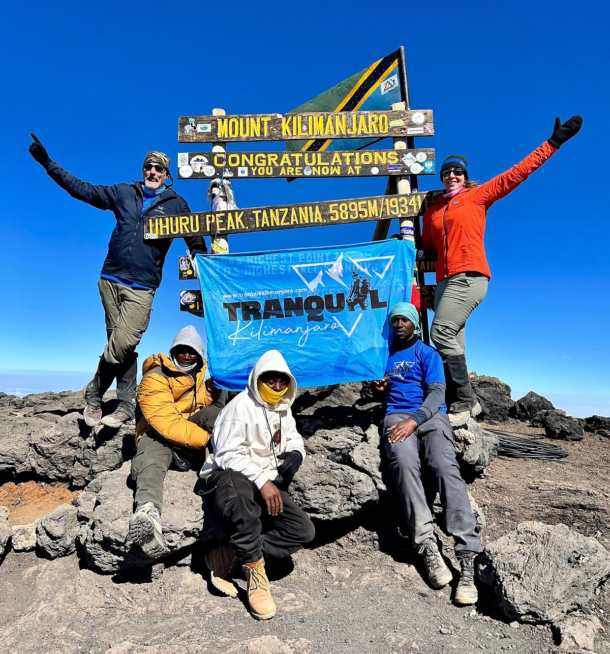 Meet Our guides <i class="rhicon rhi-arrow-circle-right floatright"></i>